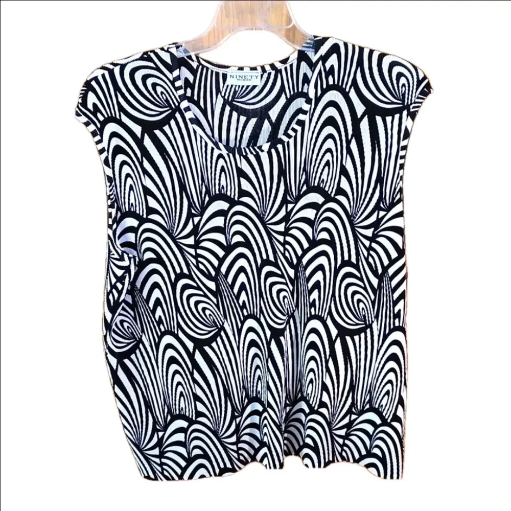 Ninety Woman Black & White Abstract Pattern Sleeveless Top Women size 3X